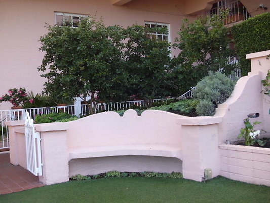 LA VALENCIA LA VALENCIA